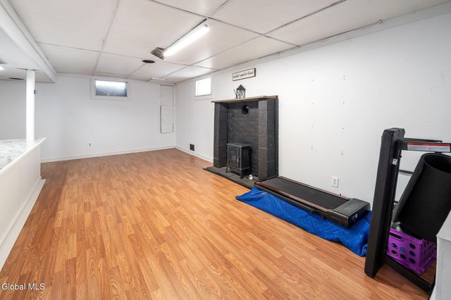 13 E Saint Stephens Lane, Glenville, NY 12302