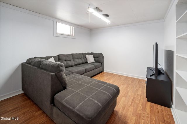 13 E Saint Stephens Lane, Glenville, NY 12302