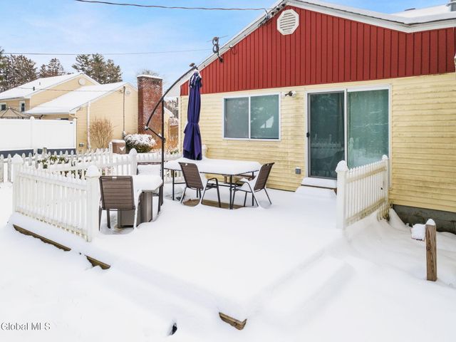 13 E Saint Stephens Lane, Glenville, NY 12302