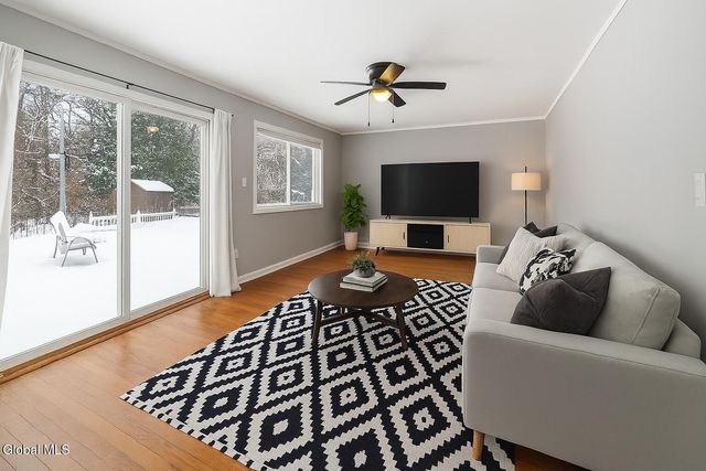 13 E Saint Stephens Lane, Glenville, NY 12302