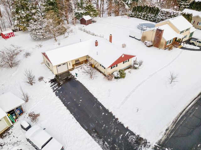 13 E Saint Stephens Lane, Glenville, NY 12302