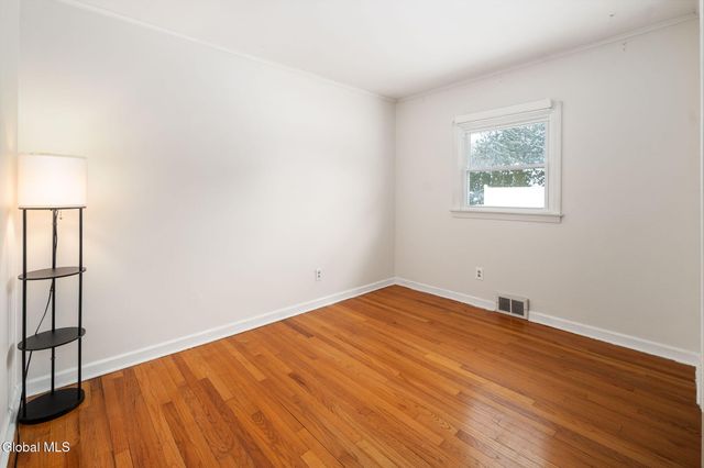 13 E Saint Stephens Lane, Glenville, NY 12302