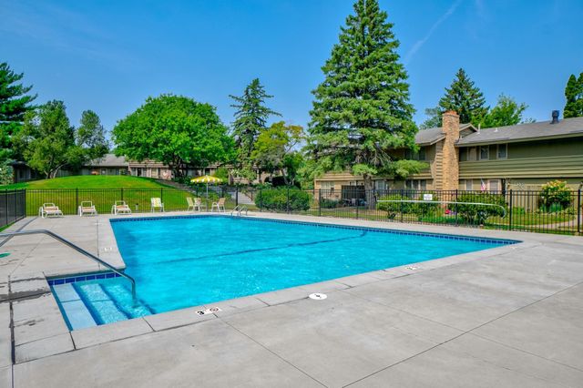 191 Windsor Lane, New Brighton, MN 55112