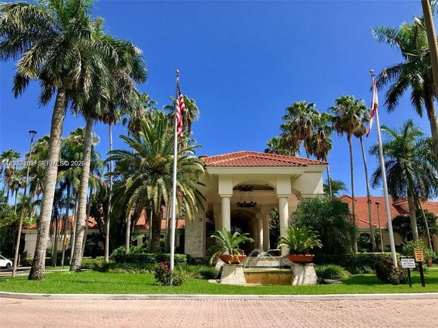 5758 NW 97th Pl, Doral, FL 33178