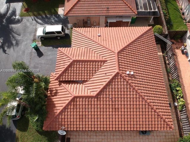 5758 NW 97th Pl, Doral, FL 33178