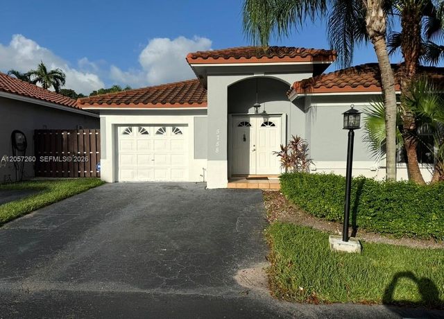 5758 NW 97th Pl, Doral, FL 33178
