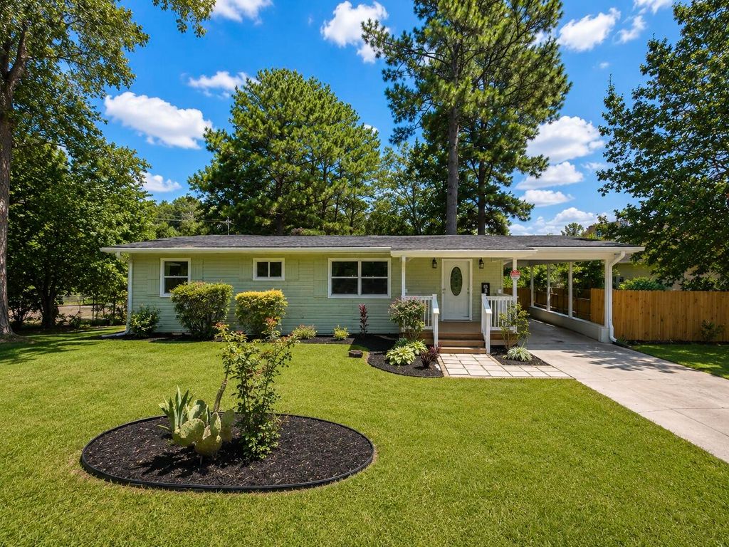 810 Mission Ridge Road, Rossville, GA 30741