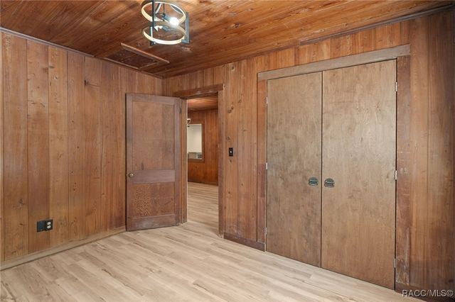 9193 S Great Oaks Drive, Floral City, FL 34436