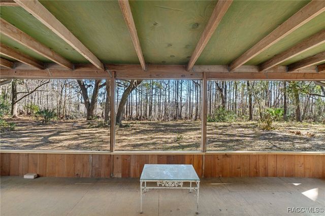 9193 S Great Oaks Drive, Floral City, FL 34436