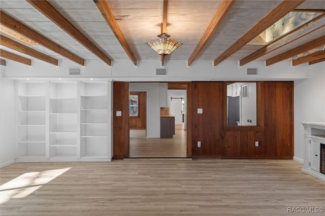 9193 S Great Oaks Drive, Floral City, FL 34436