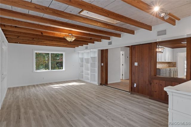 9193 S Great Oaks Drive, Floral City, FL 34436