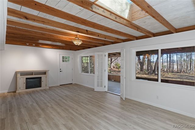 9193 S Great Oaks Drive, Floral City, FL 34436