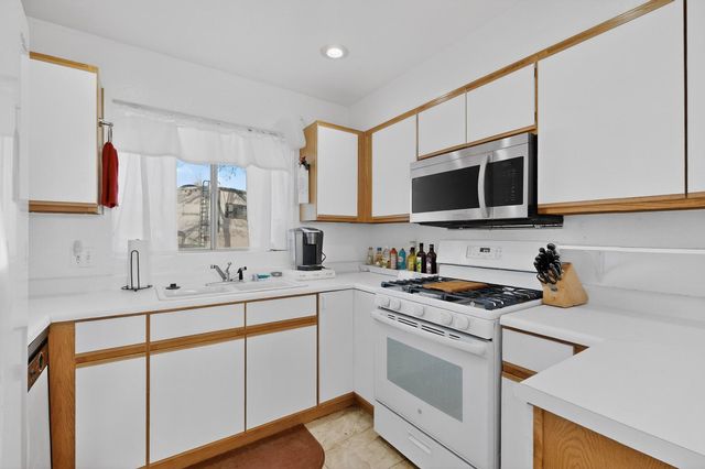 6328 Milagro Estrella, Santa Fe, NM 87507