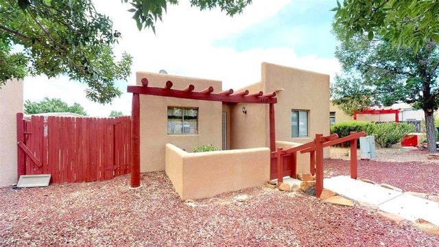 6328 Milagro Estrella, Santa Fe, NM 87507