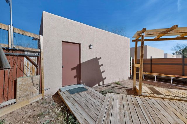 6328 Milagro Estrella, Santa Fe, NM 87507