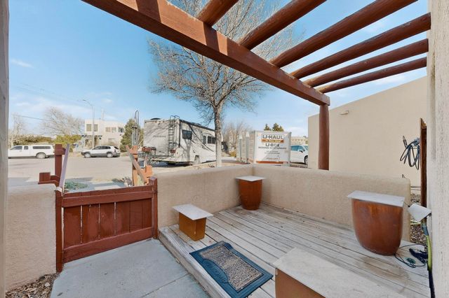 6328 Milagro Estrella, Santa Fe, NM 87507