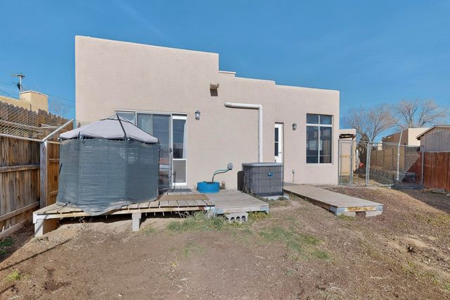 6328 Milagro Estrella, Santa Fe, NM 87507