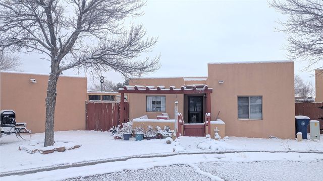 6328 Milagro Estrella, Santa Fe, NM 87507