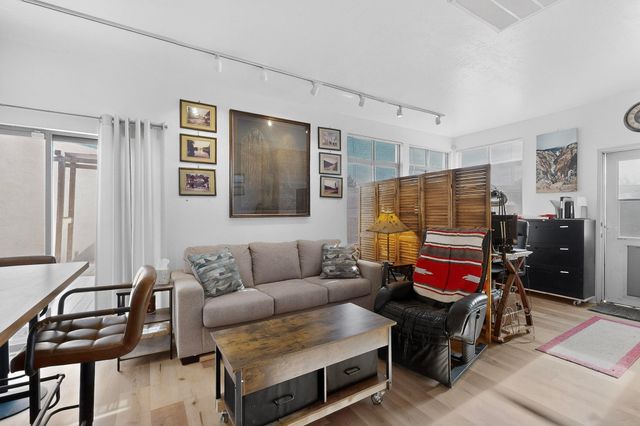 6328 Milagro Estrella, Santa Fe, NM 87507