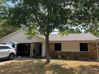 829 Mustang Drive, Saginaw, TX 76179