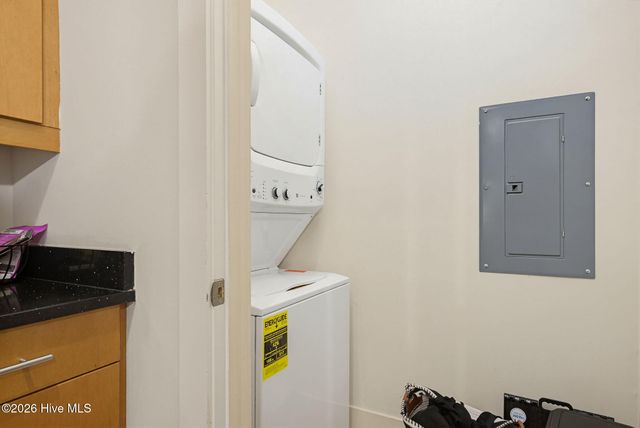 801 N 4th Street Apt 204, Wilmington, NC 28401