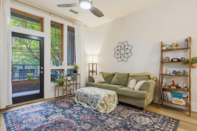 801 N 4th Street Apt 204, Wilmington, NC 28401