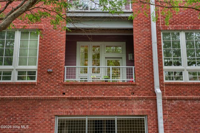 801 N 4th Street Apt 204, Wilmington, NC 28401
