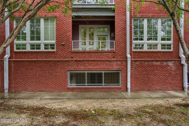 801 N 4th Street Apt 204, Wilmington, NC 28401