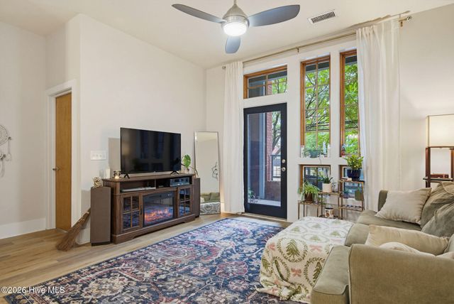 801 N 4th Street Apt 204, Wilmington, NC 28401