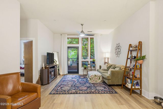 801 N 4th Street Apt 204, Wilmington, NC 28401