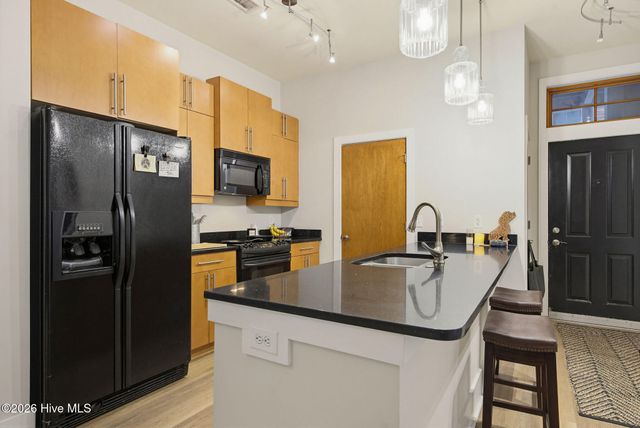 801 N 4th Street Apt 204, Wilmington, NC 28401