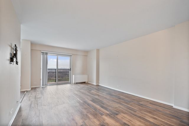 7033 N Kedzie Avenue 1707, Chicago, IL 60645