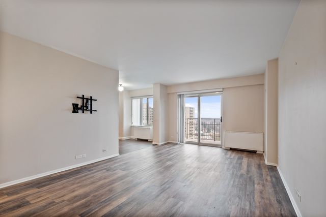 7033 N Kedzie Avenue 1707, Chicago, IL 60645