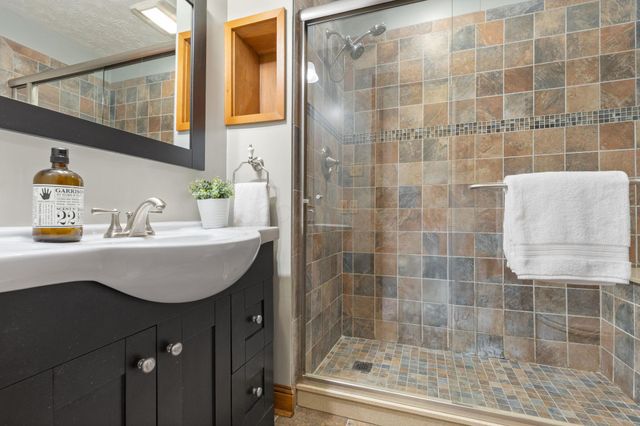 4134 Harlem Road, Galena, OH 43021