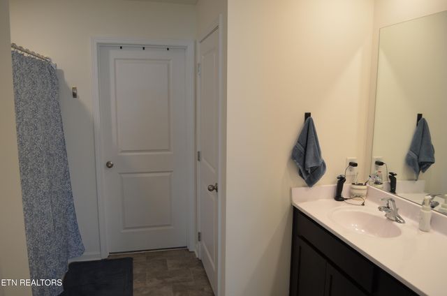 517 Cliff St, Morristown, TN 37814