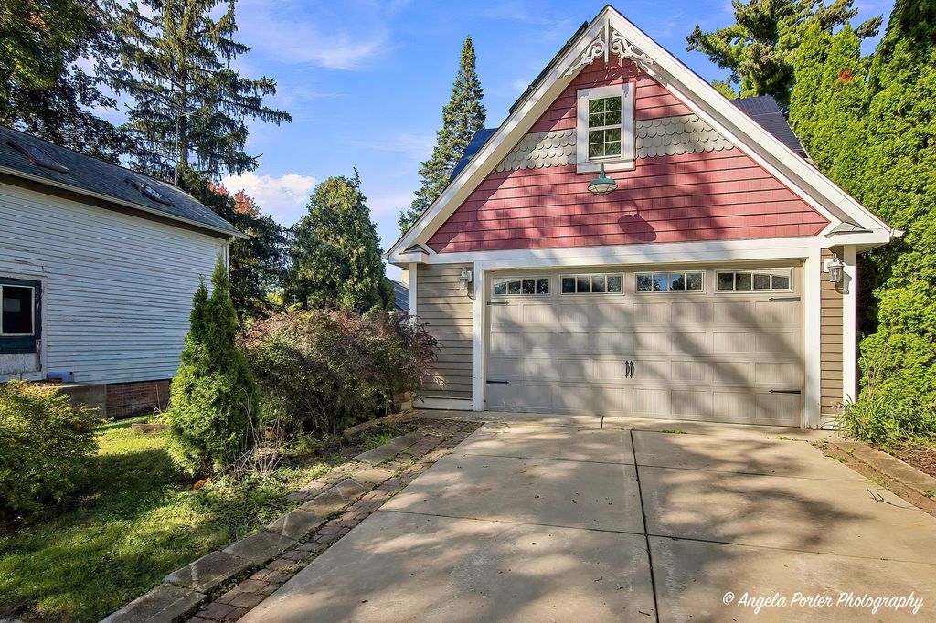 203 N Plum Grove Road, Palatine, IL 60067