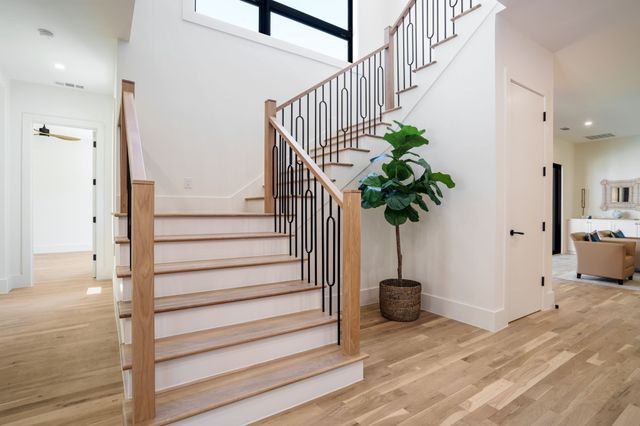 5836 Kenwood Avenue, Dallas, TX 75206