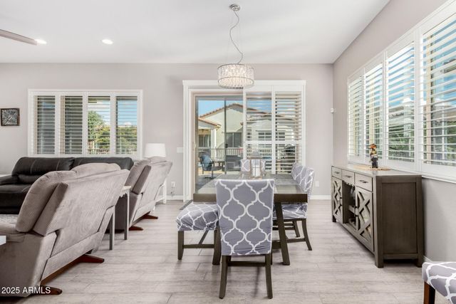 402 N QUESTA Trail, Casa Grande, AZ 85194