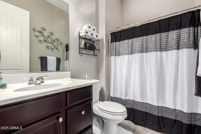 402 N QUESTA Trail, Casa Grande, AZ 85194