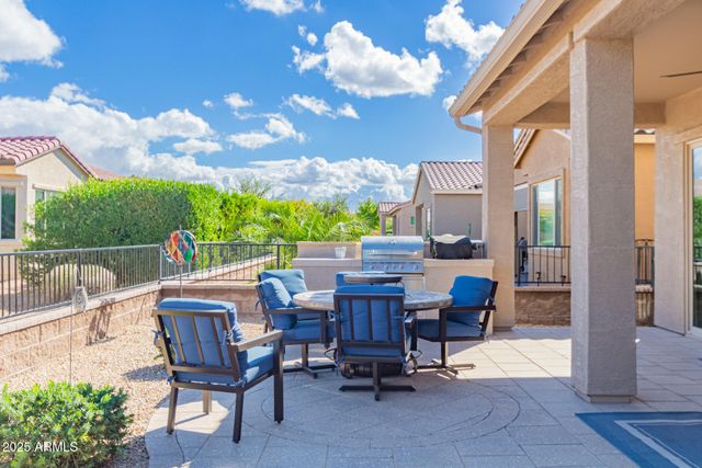 402 N QUESTA Trail, Casa Grande, AZ 85194