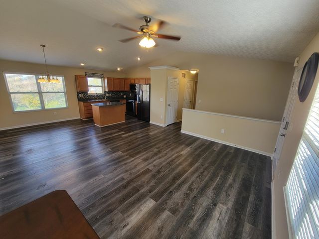 26 Nicholson Avenue, Walton, KY 41094