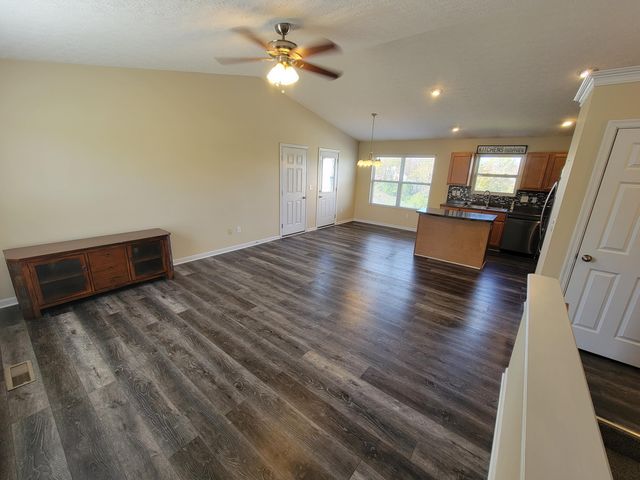 26 Nicholson Avenue, Walton, KY 41094