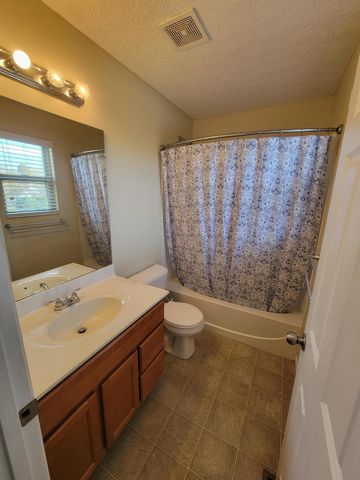 26 Nicholson Avenue, Walton, KY 41094