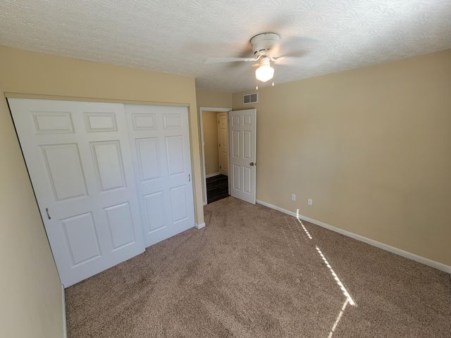 26 Nicholson Avenue, Walton, KY 41094