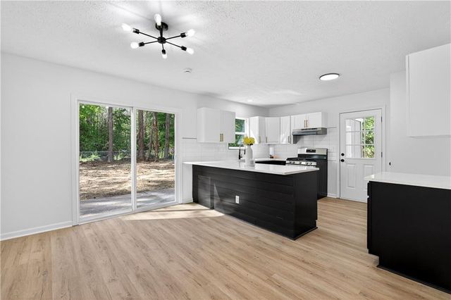 170 Kipling Way, Riverdale, GA 30274