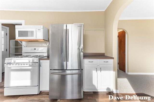 18890 W Howard City-Edmore, Howard City, MI 49329