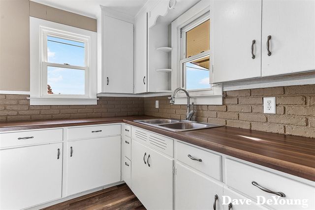 18890 W Howard City-Edmore, Howard City, MI 49329