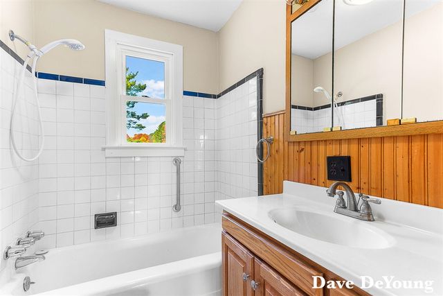 18890 W Howard City-Edmore, Howard City, MI 49329