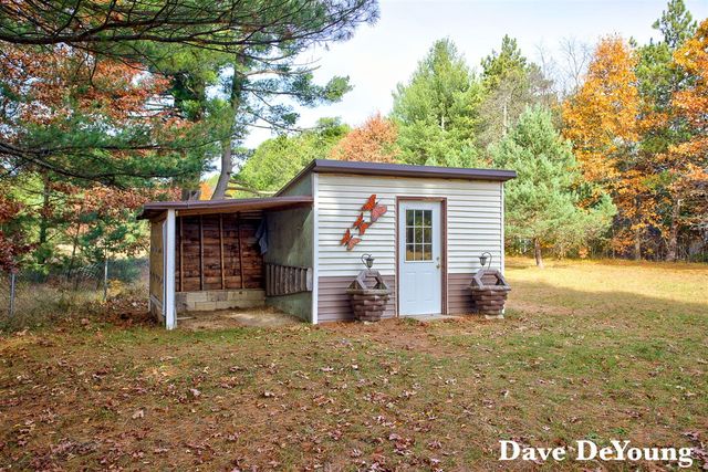 18890 W Howard City-Edmore, Howard City, MI 49329