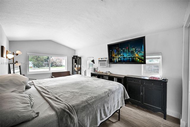 1021 NE 82nd Ter, Miami, FL 33138